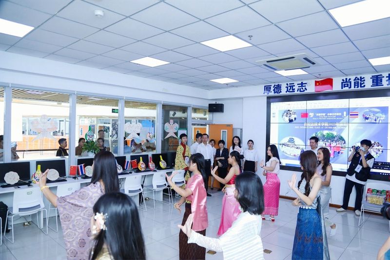 23年学生学接回家2