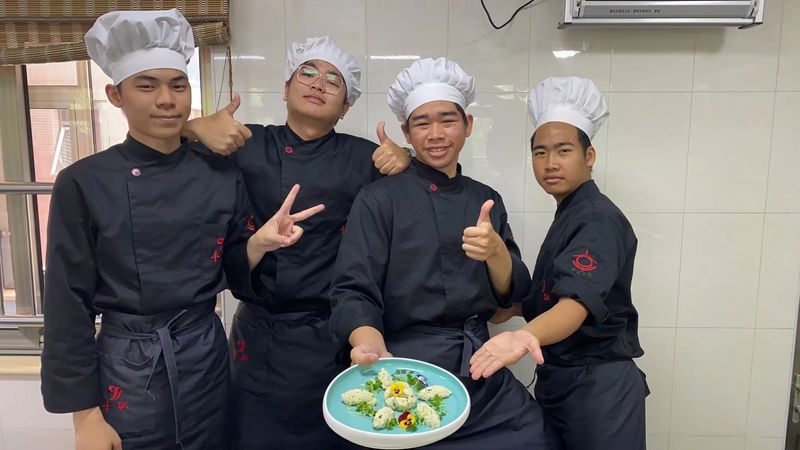 24年学生上课照片7
